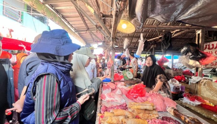 Jelang Ramadan, Satgas Pangan Polda Babel Turut Serta Cek Harga dan Stok Bapok di Pasar Tradisional Pangkalpinang