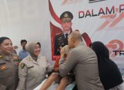 Ikut Sunatan Massal, Bocah Ini Bahagia Kepalanya Dicium Kapolda Babel