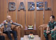 Momen Kapolda Babel Bertemu Pangdam II Sriwijaya Di Mapolda, Lempar Candaan Hingga Sebut Sinergitas TNI/Polri Luar Biasa