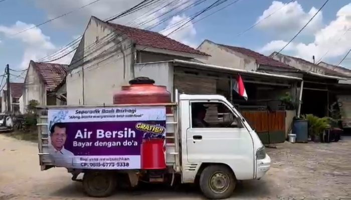 Fen Lie: Sinmung.. Rumah Kami Dilayani Air Bersih Gratis dari ‘Sepradik Basit Berbagi’