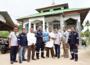 Dukung Kegiatan Keagamaan Masyarakat, PT TIMAH Tbk Serahkan Bantuan Untuk Musala Al Barokah