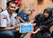 Ringankan Biaya Pengobatan Warga, PT TIMAH Serahkan Bantuan Untuk Satriadi
