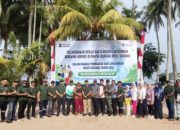 Peringati Hari Lingkungan Hidup Sedunia, PT TIMAH Tanam Pohon dan Bersihkan Pantai Asmara Dewi di Kabupaten Karimun